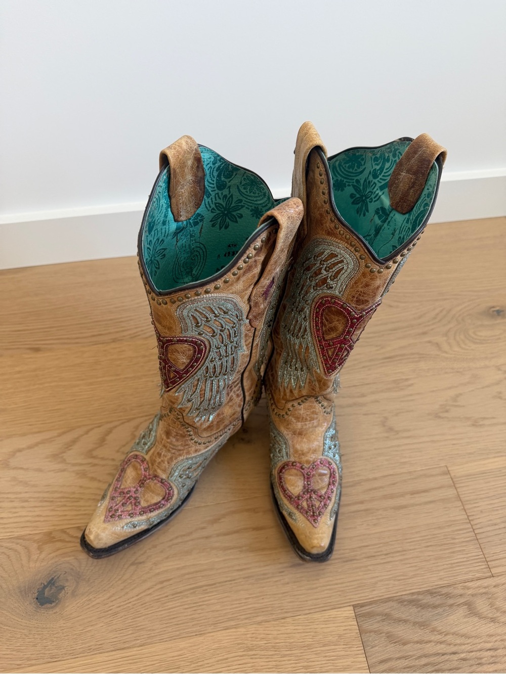 Women's Corral Sequined and Studded Heart and Wing Snip Toe Western Boot